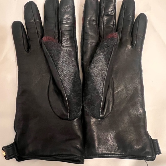 Burberry Black Leather Gloves - Picture 2 of 5